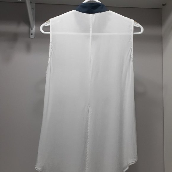 White Sleeveless Long Blouse with Dark Gray Collar - Picture 3 of 4